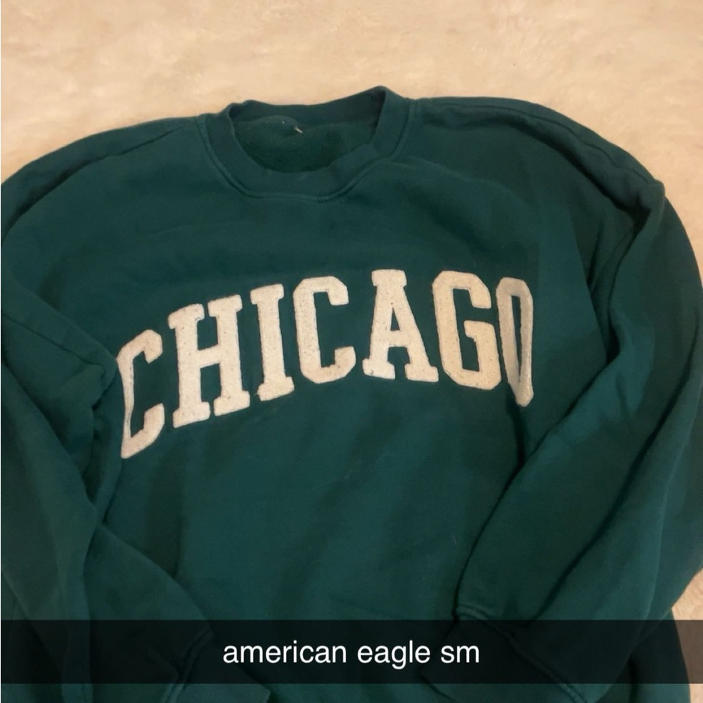American Eagle Outfitters Green Crewneck Sweatshirt.